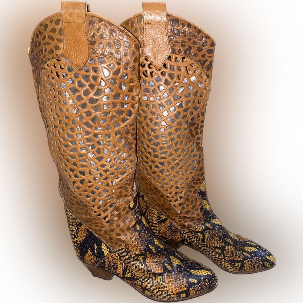 Rare Vintage Kenneth Cole Super Prime Leather Snake Boots Made in Italy Size 8